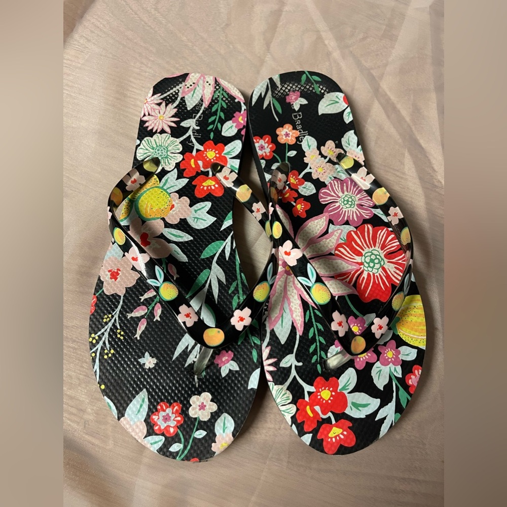 Women’s Vera Bradley Flip Flops size 5-6